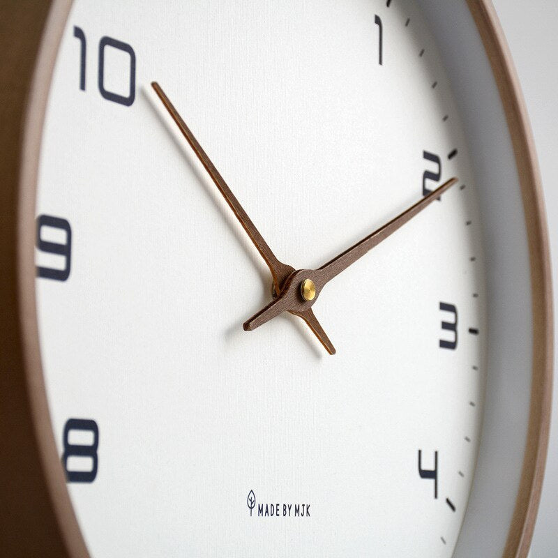 Figurora - Scandinavian Simple Wooden Wall Clock in Brown Cream