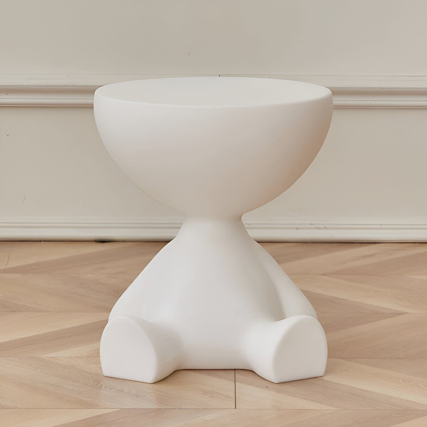 Sinkora - Luxe Round Coffee Table With Timeless Design Elegance