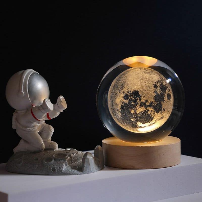 Quiltelis - Luminous Crystal Ball with Planetary Designs for Stargazing