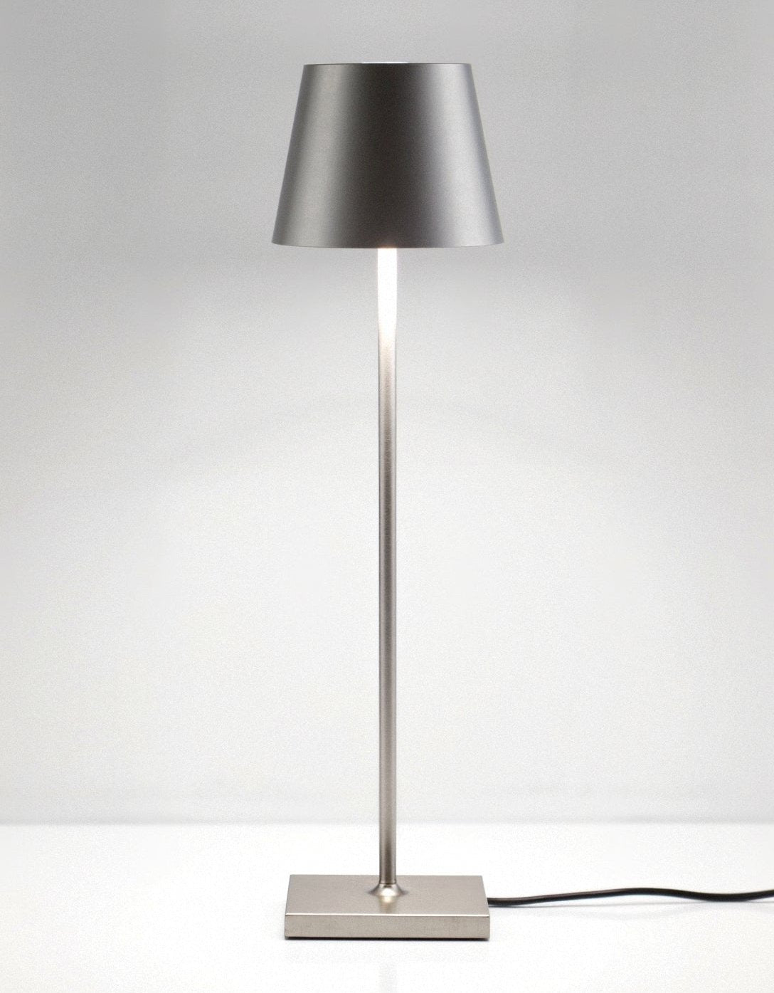 Zyanya - Sleek Minimalist Tall Table Lamp for Elegant Lighting